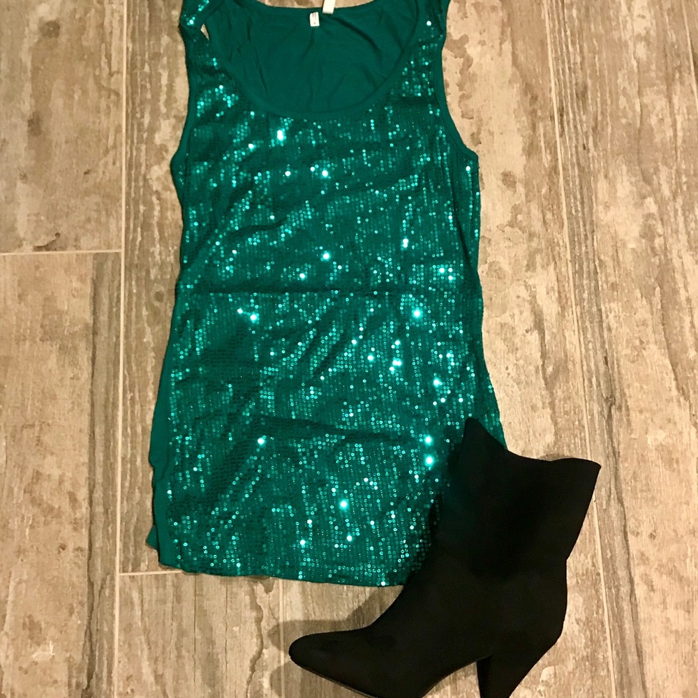 STUDIO Y Green sequin tank top St. Patrick’s Day!! 3 for $15